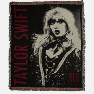 NWOT Taylor Swift Red Blanket